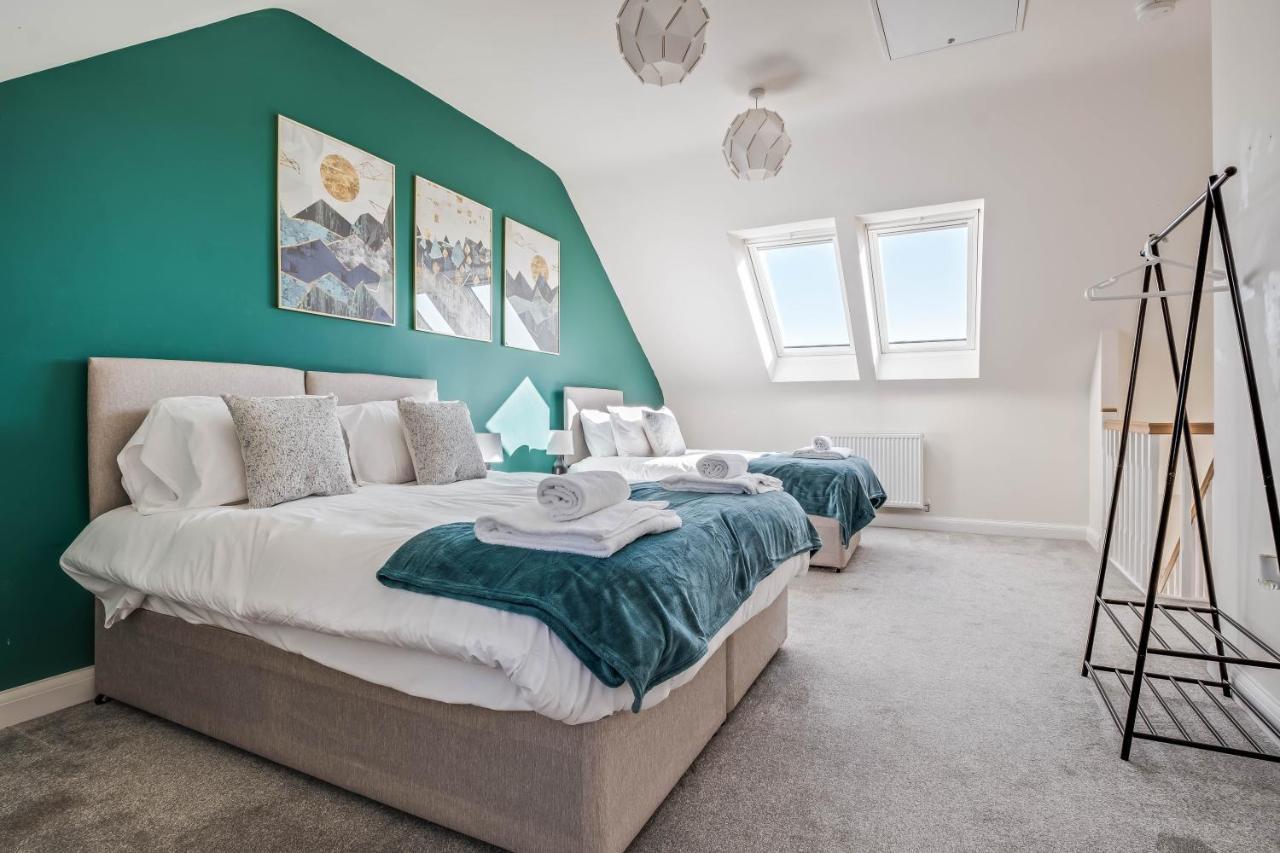 Beautiful And Comfortable Home Away From Home With Free Parking, Fast Wifi And White Crisp Hotel Standard Linen Hosted By Our Home Short Stays Northampton Exterior foto
